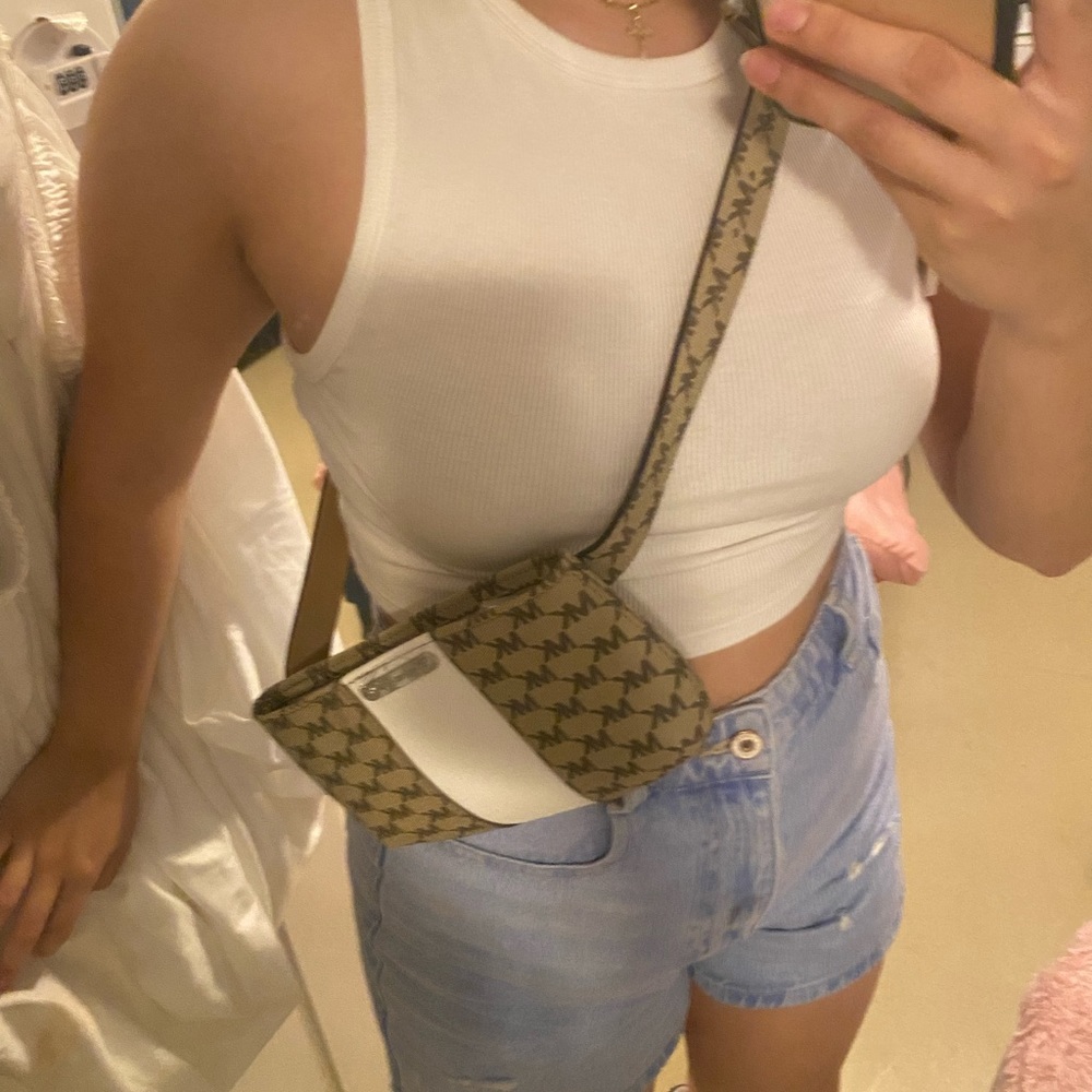 Michael kors belt bag
